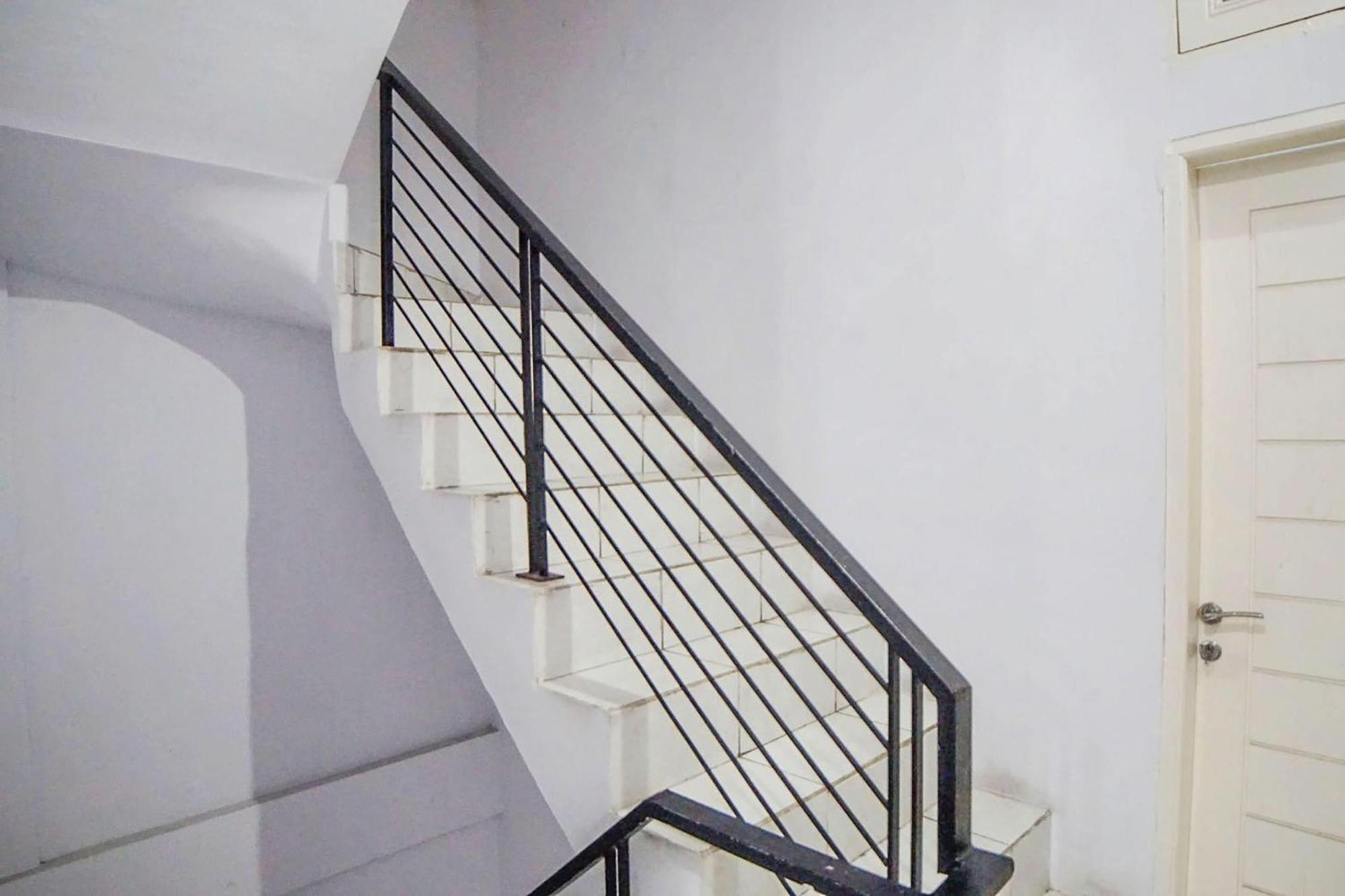 Super Oyo 91627 Wika Wiki Homestay Medan Dış mekan fotoğraf