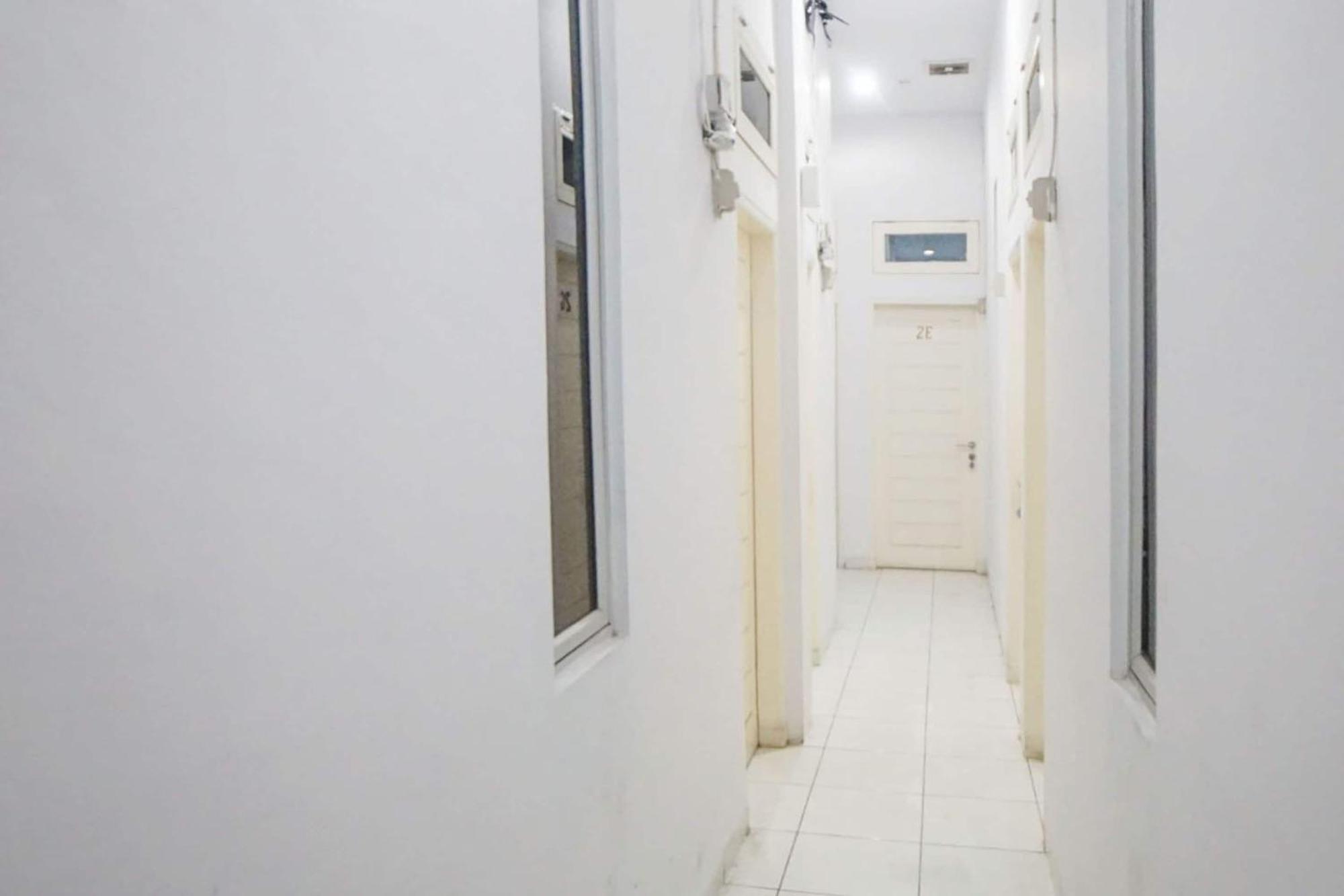 Super Oyo 91627 Wika Wiki Homestay Medan Dış mekan fotoğraf