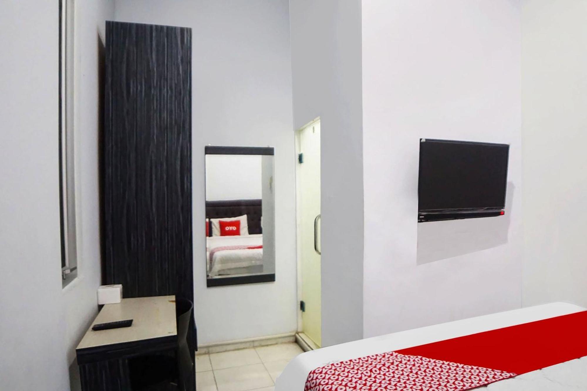 Super Oyo 91627 Wika Wiki Homestay Medan Dış mekan fotoğraf