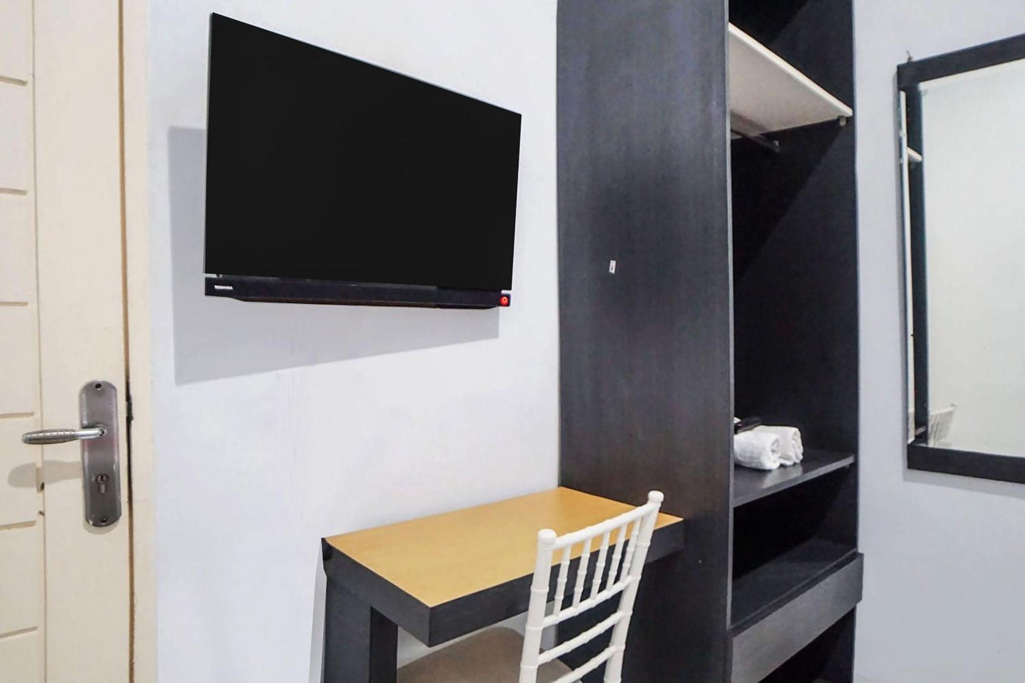 Super Oyo 91627 Wika Wiki Homestay Medan Dış mekan fotoğraf
